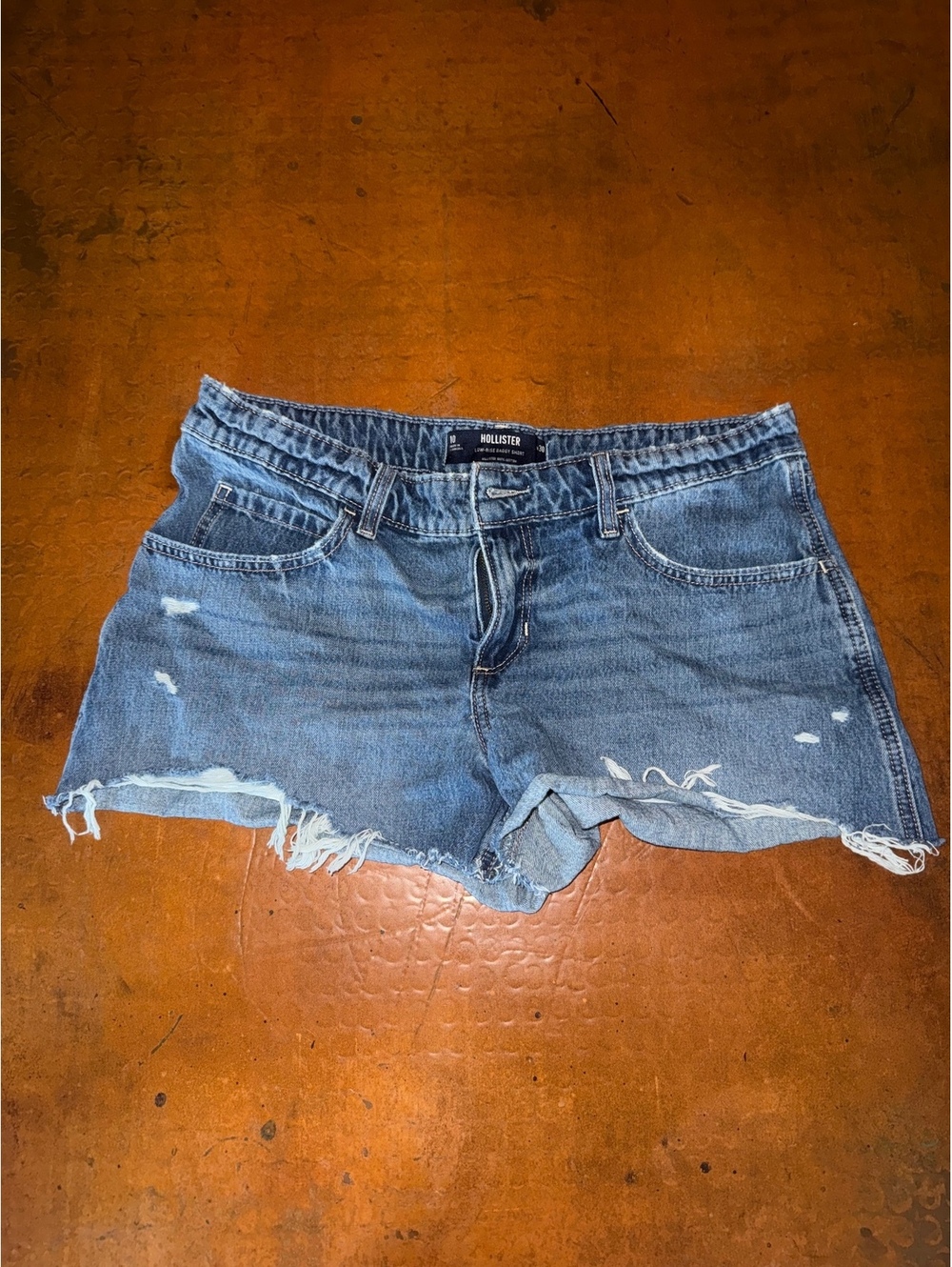 Hollister Low-Rise Distressed Denim Shorts Size 10